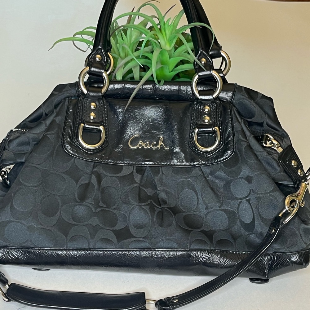 Vintage Coach shoulder bag